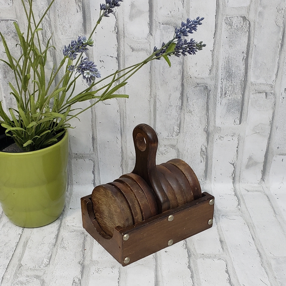 Retro vintage 70s 8 Jute Wood and Rope Coasters and Caddy